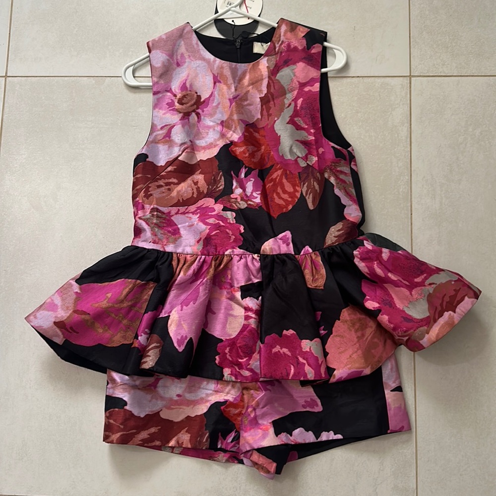 Beautiful romper with peplum. Perfect colors for autumn 😍